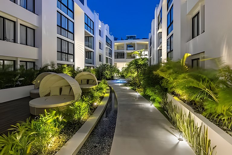 Luxury Anah Playa Spacious & Very Safe Apt