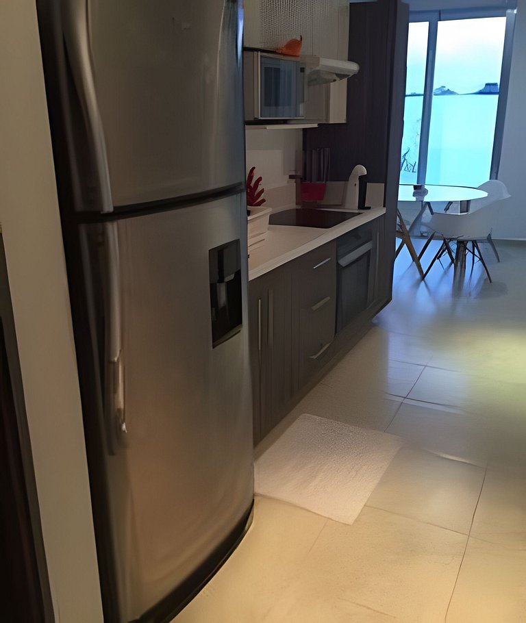 4 blocks from the ocean! Amazing 1bd / 1bth