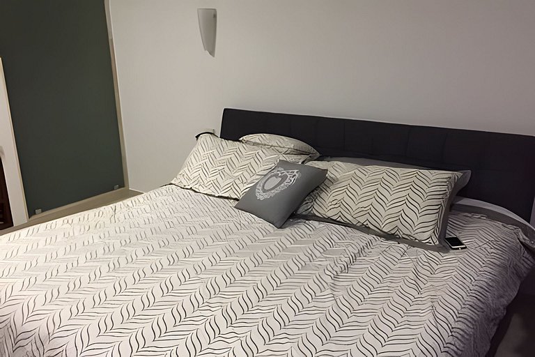 4 blocks from the ocean! Amazing 1bd / 1bth
