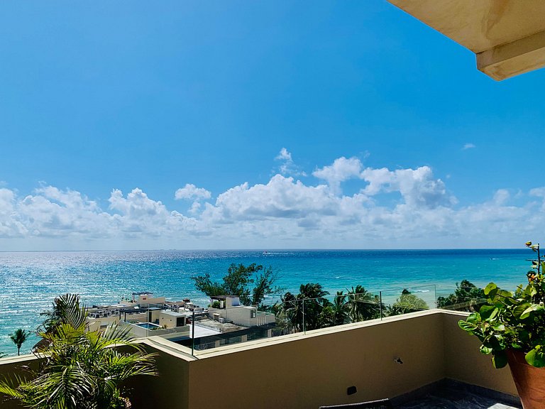 1 Block to Ocean Infinity Pool Views Modern 2BR
