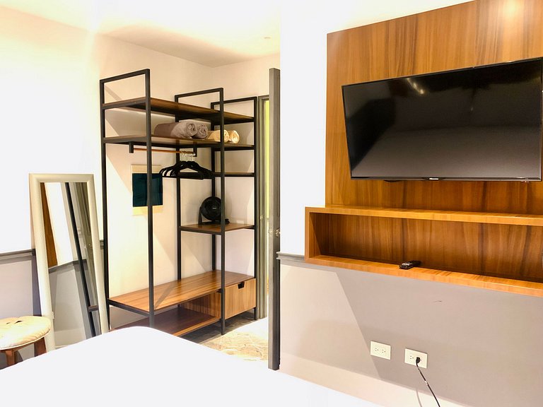 Jan 28to31 2/rooms SpecialDiscount 1 blockto ocean