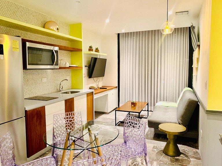 2BR 1 block from beach Mar 26 to Apr 6