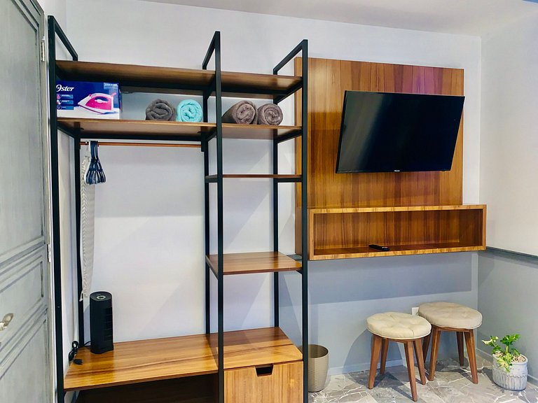 2BR 1 block from beach Mar 26 to Apr 6