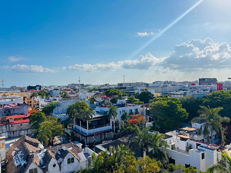 1 block from beach 2BR pool ocean view