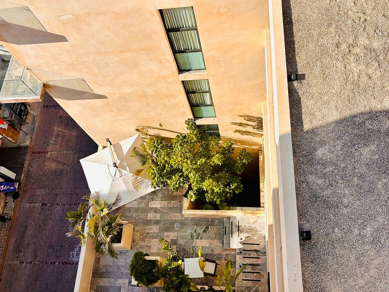 Jan 28to31 2/rooms SpecialDiscount 1 blockto ocean