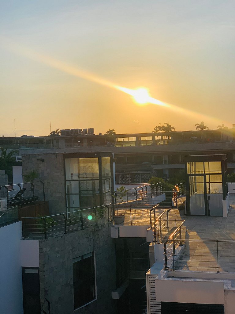 Jan 28to31 2/rooms SpecialDiscount 1 blockto ocean