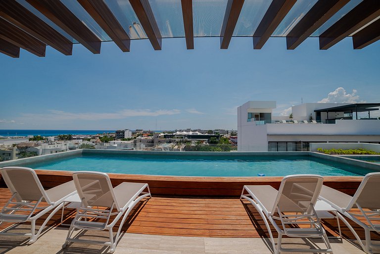 Sophisticated and Elegant Studio Steps from the Sea