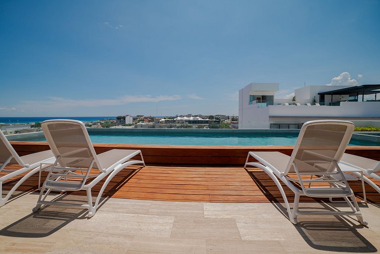 Sophisticated and Elegant Studio Steps from the Sea